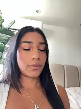 SaryJonex online show from July 2026 02:33:01 PM
