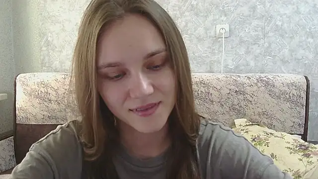 Snapshot of DolcezzaCream chatting on July 2026 12:25:02 PM DolcezzaCream online show from July 2026 12:25:02 PM