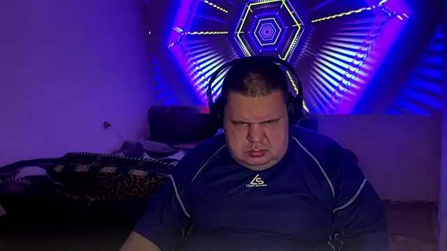 chubby daddy online show from April 2026 10:18:02 PM