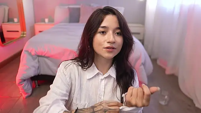 Charlotte Rossee online show from May 2026 01:39:01 PM