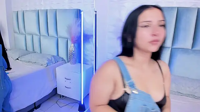 Snapshot of EmmyCastillo chatting on July 2026 11:38:02 AM EmmyCastillo online show from July 2026 11:38:02 AM