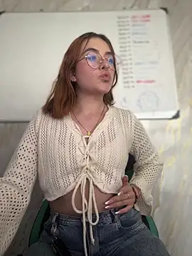 Zoegreco online show from April 2026 09:06:02 PM