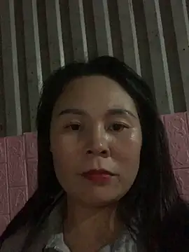 Snapshot of Helen-baby chatting on April 2026 05:00:02 PM Helen-baby online show from April 2026 05:00:02 PM