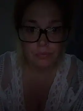 Snapshot of SecretRavenXO chatting on May 2026 12:19:02 AM SecretRavenXO online show from May 2026 12:19:02 AM