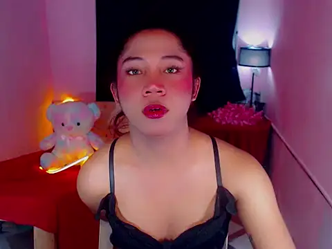 Snapshot of URsexyLylia chatting on June 2026 04:49:02 PM URsexyLylia online show from June 2026 04:49:02 PM