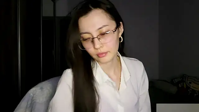 Snapshot of AshleyTropiano chatting on May 2026 03:29:01 PM AshleyTropiano online show from May 2026 03:29:01 PM