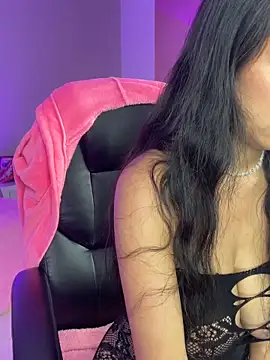Snapshot of SecretBliss_Eup chatting on May 2026 03:37:02 AM SecretBliss Eup online show from May 2026 03:37:02 AM