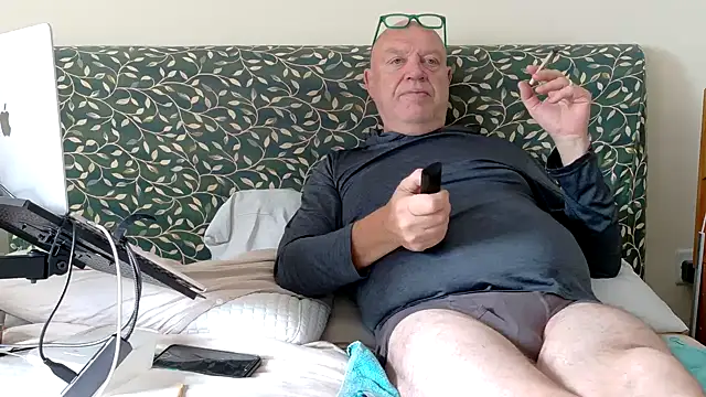 Snapshot of KinkCentral chatting on June 2026 09:24:02 AM KinkCentral online show from June 2026 09:24:02 AM