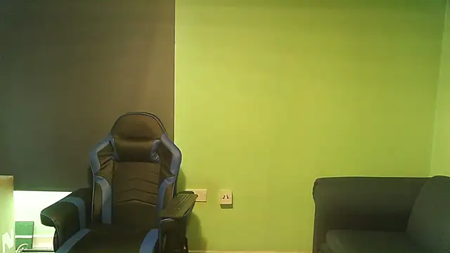 sexyass72 online show from October 2025 01:01:01 PM