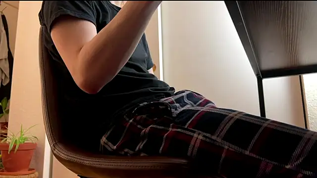 Yourgoodboy j online show from April 2026 02:31:01 AM