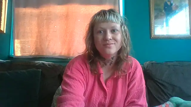 Snapshot of RosieSwitchBitch chatting on June 2026 10:53:02 AM RosieSwitchBitch online show from June 2026 10:53:02 AM