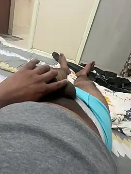 kmikem8 online show from April 2026 10:45:01 PM