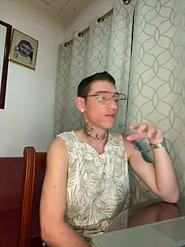 Snapshot of gonzalez_2001 chatting on July 2026 12:15:02 AM gonzalez 2001 online show from July 2026 12:15:02 AM