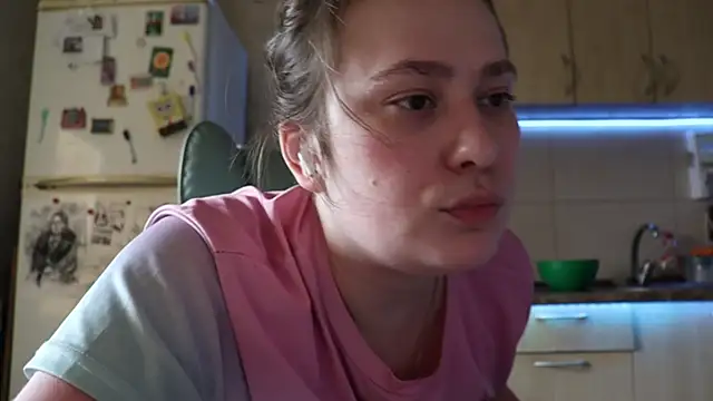 Snapshot of BettyRussian chatting on June 2026 05:12:01 AM BettyRussian online show from June 2026 05:12:01 AM