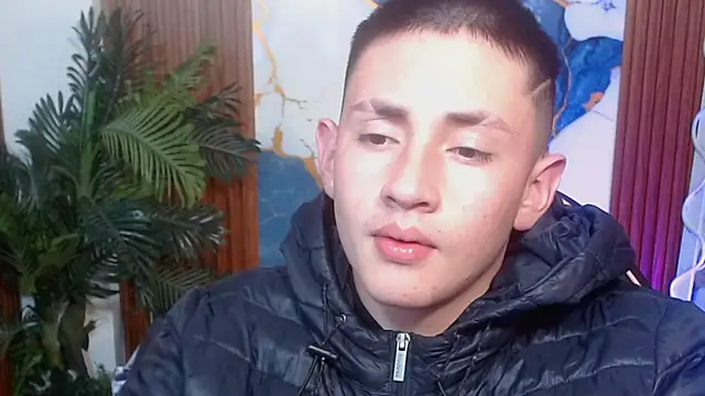 Snapshot of Andres_Tay chatting on April 2026 02:42:02 AM Andres Tay online show from April 2026 02:42:02 AM