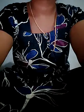 Snapshot of Tamil_Hot_HoneyBee chatting on June 2026 03:57:02 AM Tamil Hot HoneyBee online show from June 2026 03:57:02 AM