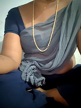 Snapshot of Tamil_Hot_HoneyBee chatting on July 2026 04:03:02 PM Tamil Hot HoneyBee online show from July 2026 04:03:02 PM