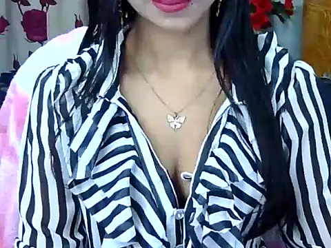 Snapshot of Alina_Nur chatting on May 2026 10:15:02 PM Alina Nur online show from May 2026 10:15:02 PM