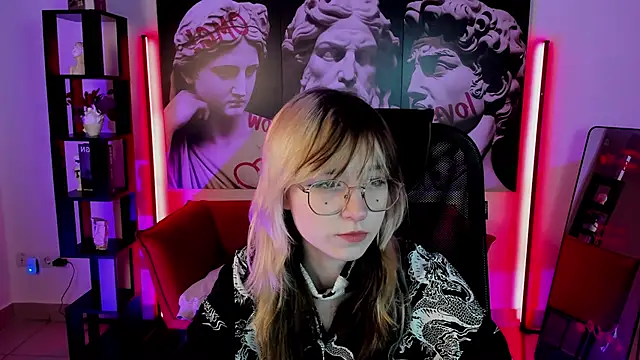 Snapshot of NyxCalderra chatting on May 2026 01:58:02 AM NyxCalderra online show from May 2026 01:58:02 AM