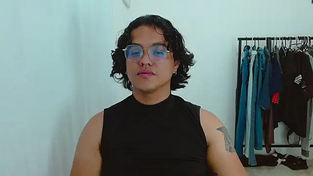 Snapshot of Diane_exotic chatting on June 2026 11:58:01 PM Diane exotic online show from June 2026 11:58:01 PM