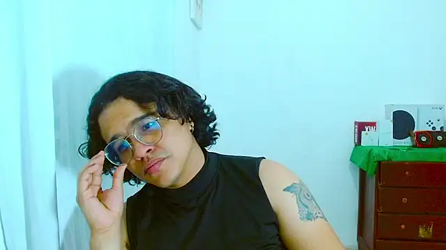 Snapshot of Diane_exotic chatting on July 2026 12:49:01 AM Diane exotic online show from July 2026 12:49:01 AM