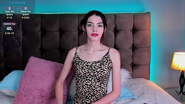 Snapshot of Veronica_Black18 chatting on May 2026 09:34:02 PM Veronica Black18 online show from May 2026 09:34:02 PM