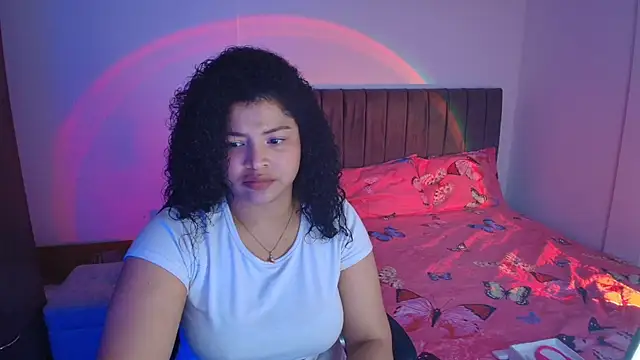 Snapshot of Nerea- chatting on May 2026 03:01:01 AM Nerea- online show from May 2026 03:01:01 AM