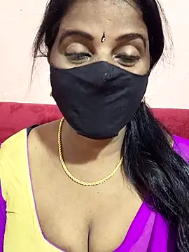 Snapshot of Sunitha-tamilponu chatting on May 2026 05:10:02 PM Sunitha-tamilponu online show from May 2026 05:10:02 PM