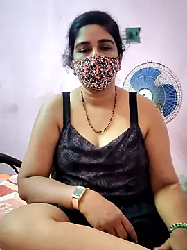 Snapshot of Rulali_44 chatting on April 2026 06:14:02 PM Rulali 44 online show from April 2026 06:14:02 PM