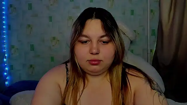 Snapshot of LillyHaigh chatting on June 2026 12:07:02 PM LillyHaigh online show from June 2026 12:07:02 PM