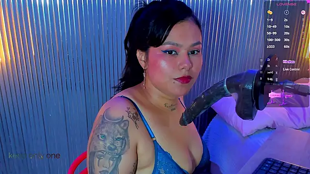 Snapshot of brunette_zoe chatting on June 2026 01:06:02 PM brunette zoe online show from June 2026 01:06:02 PM