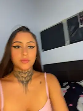 Snapshot of sarah_escobarr_ chatting on May 2026 01:35:01 AM sarah escobarr online show from May 2026 01:35:01 AM
