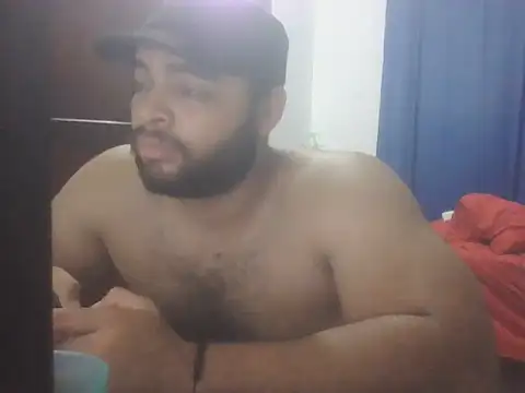 Snapshot of Bearmachin chatting on May 2026 05:45:02 AM Bearmachin online show from May 2026 05:45:02 AM