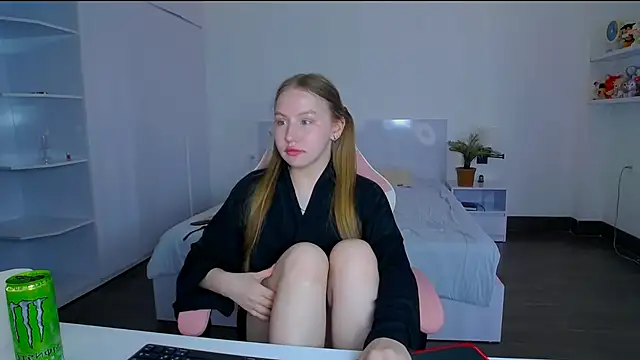 Crystal Line online show from April 2026 05:05:02 AM