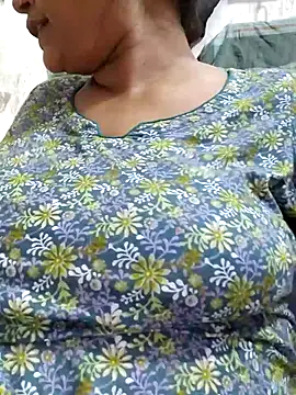 Snapshot of Gulapi_N chatting on July 2026 09:25:02 AM Gulapi N online show from July 2026 09:25:02 AM