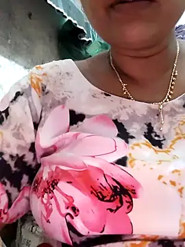 Snapshot of Gulapi_N chatting on July 2026 09:26:01 AM Gulapi N online show from July 2026 09:26:01 AM