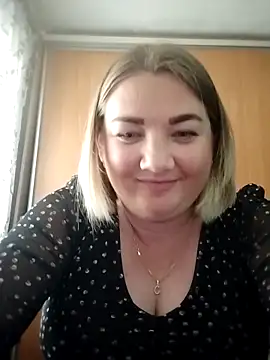 MiyaOlliver online show from May 2026 10:53:01 AM