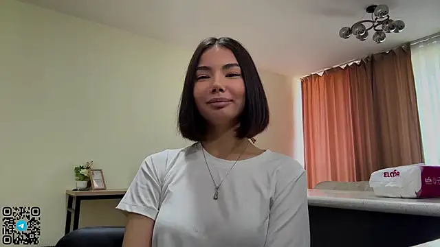 Snapshot of MarylnMonnier chatting on April 2026 07:12:02 AM MarylnMonnier online show from April 2026 07:12:02 AM