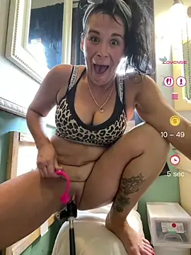 Snapshot of Vanessa_Valentine chatting on June 2026 03:36:01 PM Vanessa Valentine online show from June 2026 03:36:01 PM