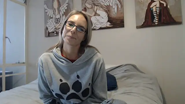 Snapshot of blondiesin50 chatting on July 2026 01:17:01 PM blondiesin50 online show from July 2026 01:17:01 PM