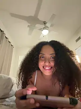 Snapshot of yasailynmari chatting on May 2026 07:27:02 AM yasailynmari online show from May 2026 07:27:02 AM