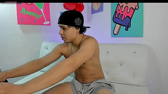 Bol Adrian online show from April 2026 11:43:02 PM