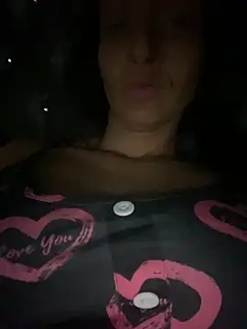 lucyluvxx online show from April 2026 12:17:01 AM