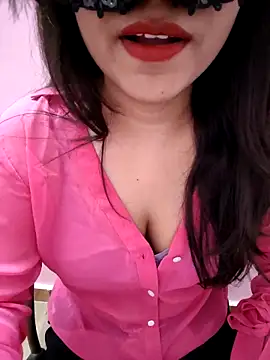 Razoee online show from May 2026 04:58:02 PM
