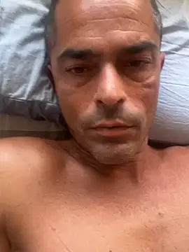 Snapshot of Riccardo86xx chatting on June 2026 12:20:01 PM Riccardo86xx online show from June 2026 12:20:01 PM