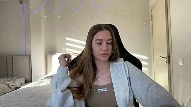 Snapshot of PrincesSsLilu chatting on May 2026 04:43:02 AM PrincesSsLilu online show from May 2026 04:43:02 AM
