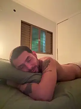 Snapshot of vitor_souz chatting on April 2026 03:32:02 AM vitor souz online show from April 2026 03:32:02 AM