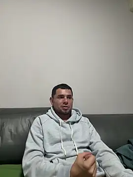 Snapshot of vitor_souz chatting on June 2026 01:30:02 AM vitor souz online show from June 2026 01:30:02 AM