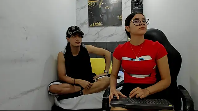 Snapshot of sweetauracouple chatting on July 2026 03:03:01 AM sweetauracouple online show from July 2026 03:03:01 AM