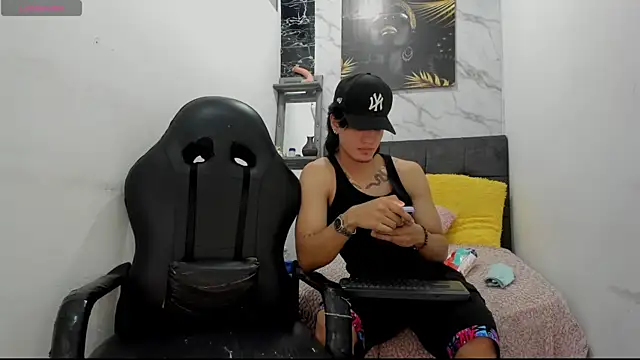 Snapshot of sweetauracouple chatting on July 2026 03:00:02 AM sweetauracouple online show from July 2026 03:00:02 AM